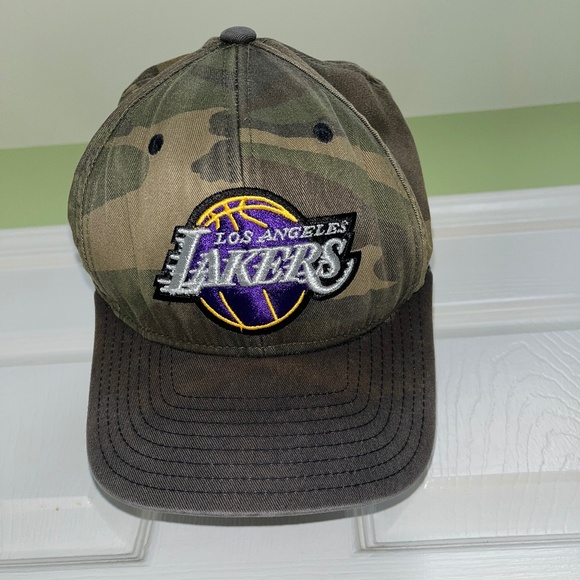 LA Lakers Camouflage OS - Picture 2 of 11